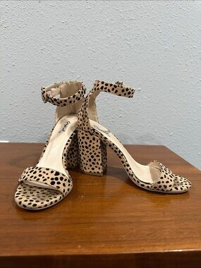 Qupid Leopard Print Ankle Strap Block Heel Sandals - Tan/Black